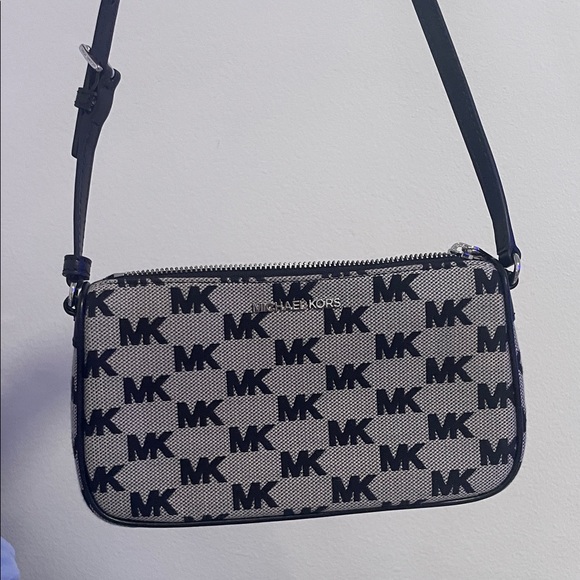 Michael Kors Monogram Black and White Shoulder Bag - Picture 1 of 2